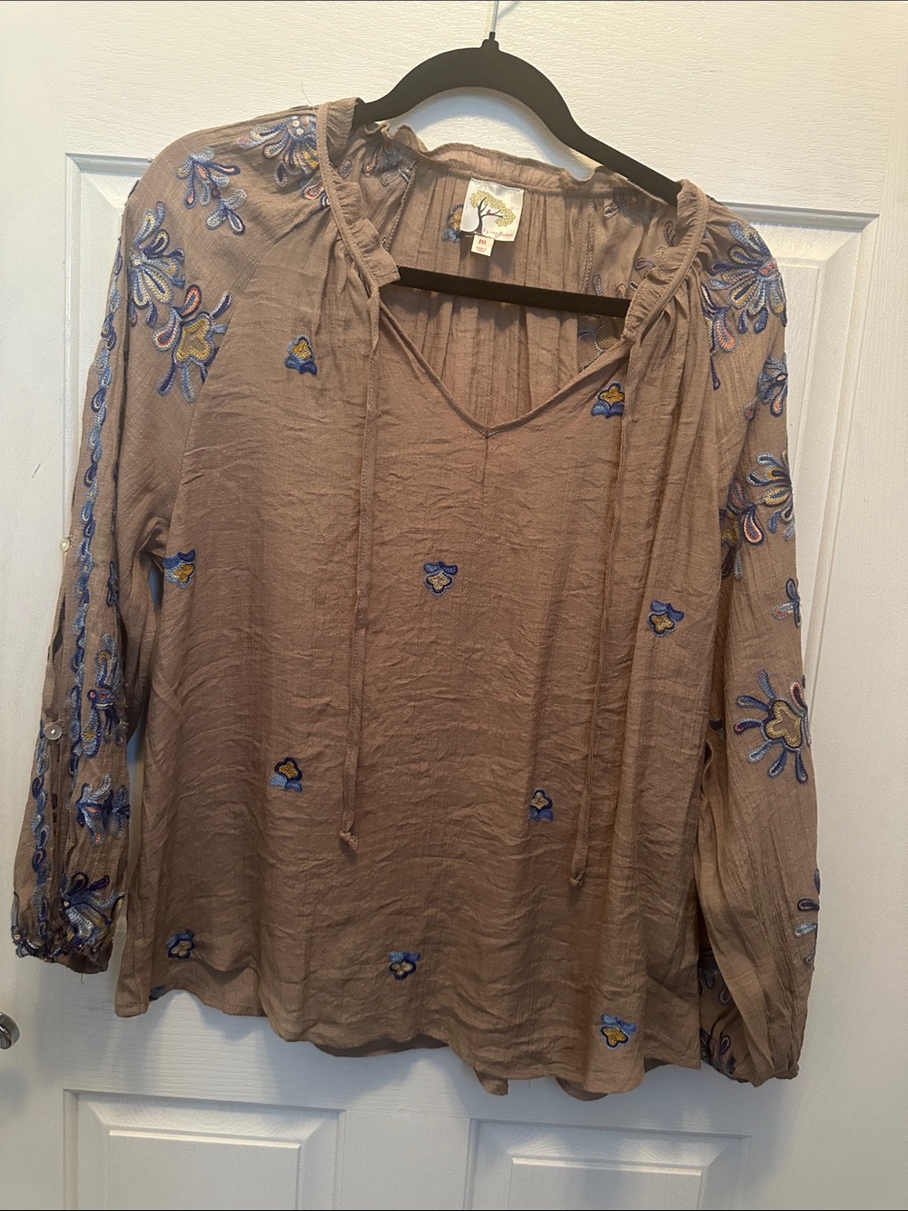 Anthropologie Fig and Flower Embroidered Taupe Peasant Blouse Size M